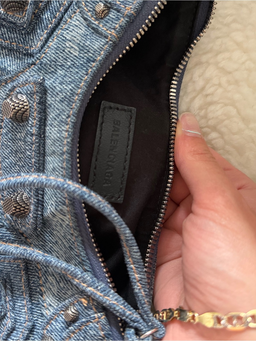 Small Balenciaga denim cagole bag - Picture 6 of 11